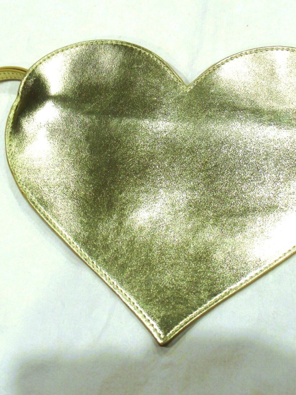 Ban.Do gold heart-shaped wristlet, pink interior